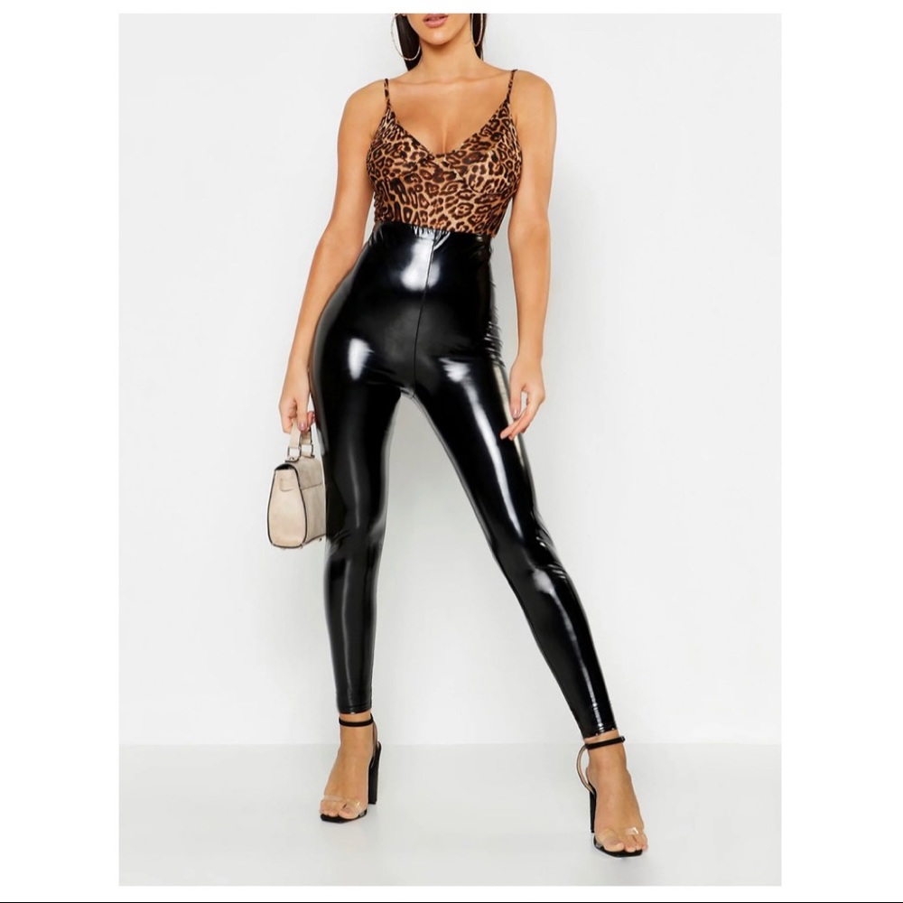 NWT Boo Hoo High Waist Stretch Vinyl Leggings size 18